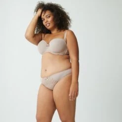 Soutien-gorge Bandeau Avec Armatures Beige Noisette Stockholm 7 Soutien-gorge Bandeau Avec Armatures Beige Noisette Stockholm -Bestform Lingerie BL25446 042 WEB 3