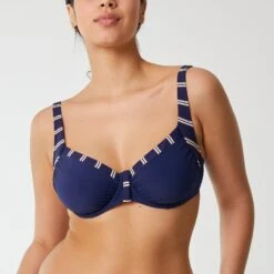 Haut De Maillot Avec Armatures Marine Précieux TAVOLARA 8 Haut De Maillot Avec Armatures Marine Précieux TAVOLARA -Bestform Lingerie CS14103 A27 WEB 11 e32314b5 2f17 45c3 af1a 7f0de9b8724e